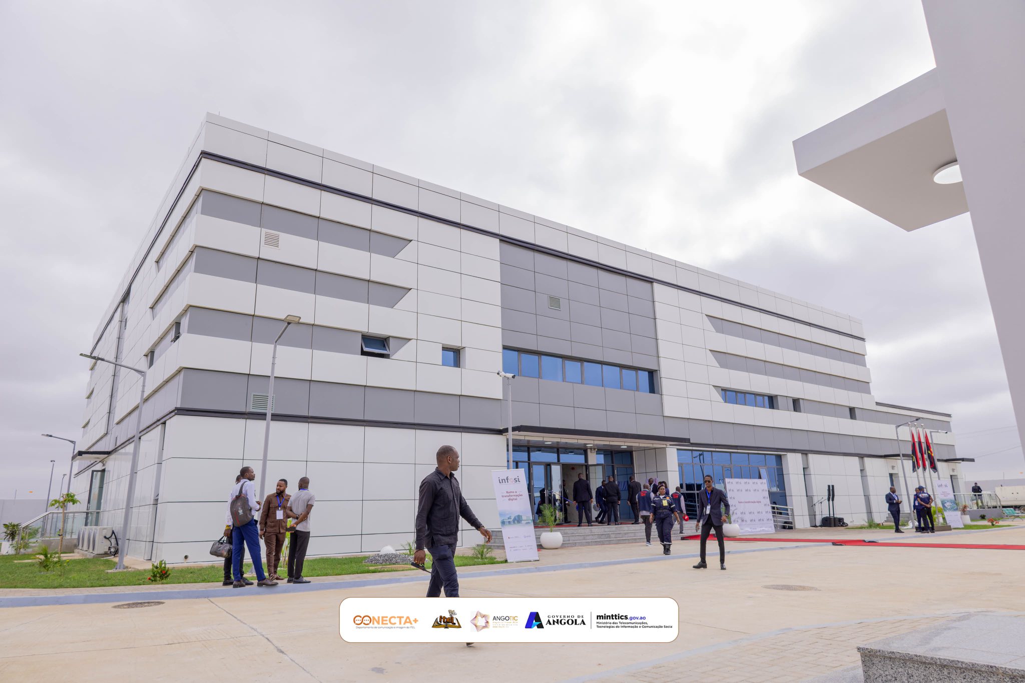 PRESIDENTE JOÃO LOURENÇO INAUGURA DATA CENTER DO GOVERNO E REFORÇA SOBERANIA DIGITAL